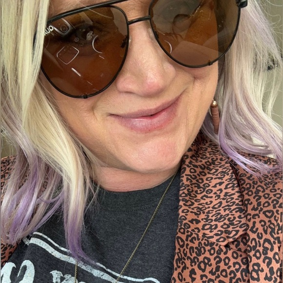 Meet the Posher - Picture 3 of 3